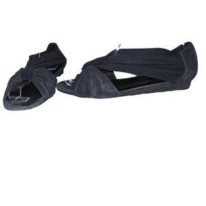 Donald Pliner Woman Black Suede Flats Size‎ 8 Twist Front Stretch Straps D’Orsay
